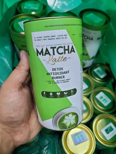 Hindiston yong'og'i ta'mi bilan Detoks matcha latte Матча-латте детокс с кокосовым вкусом:uz:Hindiston yong'og'i ta'mi bilan Detoks matcha latte