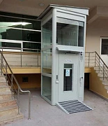 Шахтный инвалидный подъёмник